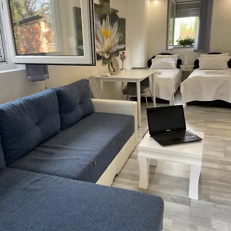 Airport Apartment