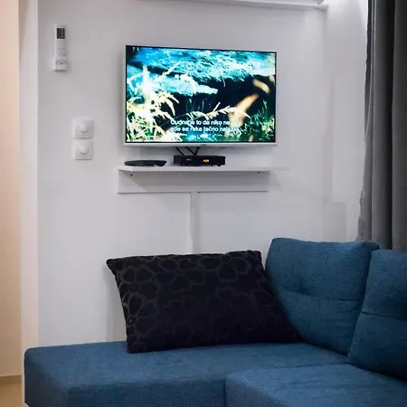Airport Apartment